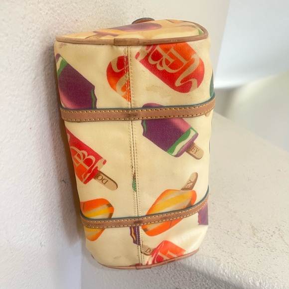 VNTG‎ Dooney Bourke Ice Cream Bars Popsicle Signature Barrel Satchel Bag Purse - Picture 7 of 16